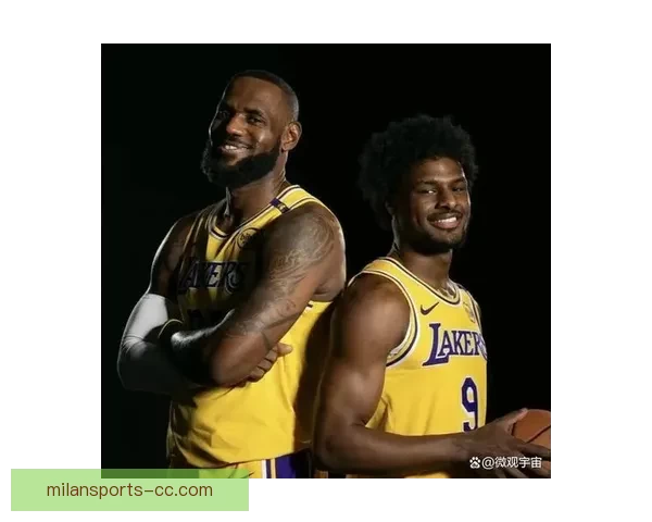 詹姆斯父子同场出战创NBA历史新纪录父子档再续传奇
